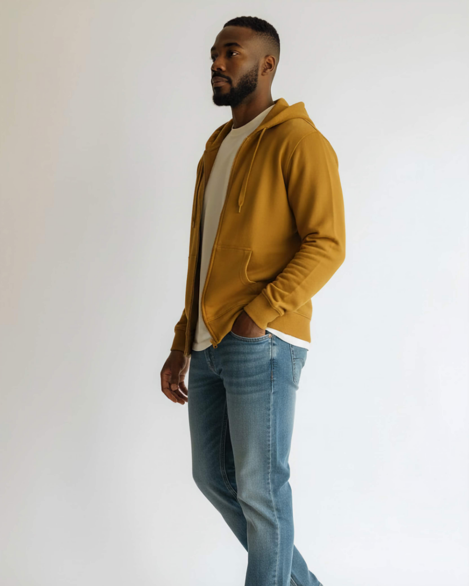 Musztardowa bluza męska na suwaku z kapturem