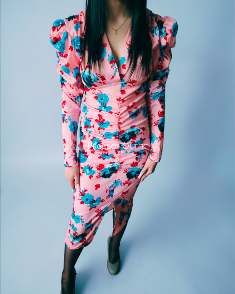 rozowa_elegancka_sukienka_midi_kwiaty_2