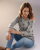 bluzka-damska-cold-shoulder-szara-motyw-wasy-serca