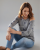 bluzka-damska-cold-shoulder-szara-kwiatuszki
