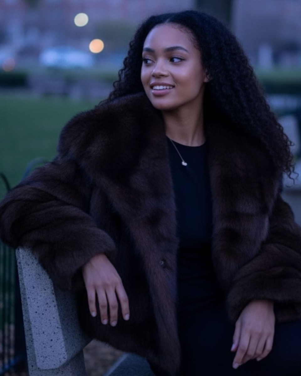 Damskie futerko-kurtka z szerokim kołnierzem w kolorze brązu